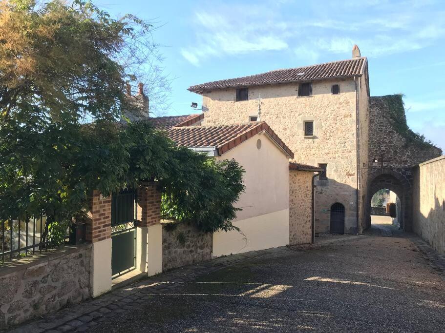 Du Haut Des Remparts Brigueuil Εξωτερικό φωτογραφία