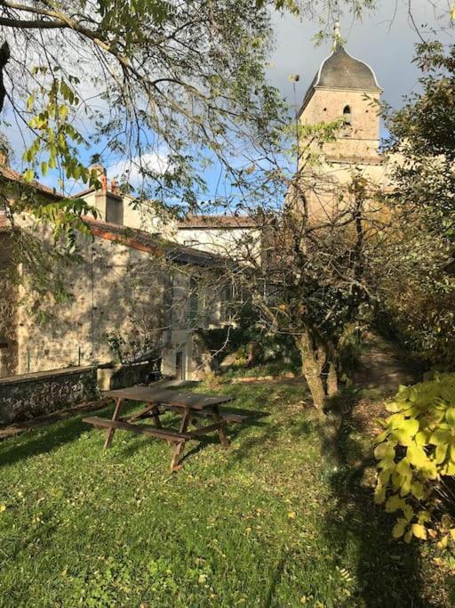 Du Haut Des Remparts Brigueuil Εξωτερικό φωτογραφία